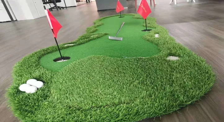 高尔夫推杆练习场